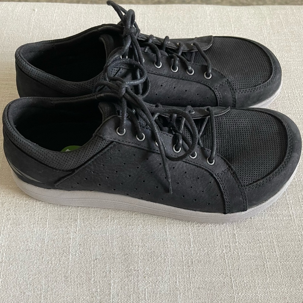 Altra Black Men's 9.5 Sneakers - Picture 2 of 7